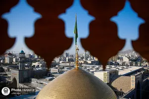 آیین تعویض پرچم حرم امام رضا علیه&zwnj;السلام در آستانه ماه ربیع&zwnj;الاول