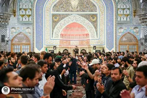 مراسم عزاداری شب شهادت امام صادق(علیه&zwnj;السلام) در حرم مطهر رضوی