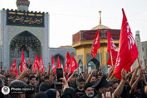 حرم مطهر رضوی در شب شهادت امام رضا علیه&zwnj;السلام