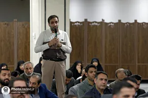 نشست صمیمی قائم&zwnj; مقام تولیت آستان قدس رضوی با کارکنان