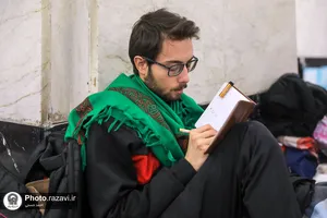 اعتکاف دانشجویی در حرم مطهر رضوی