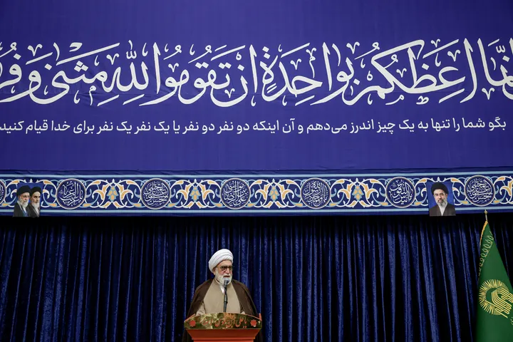 دیدار جمعی از آزادگان هشت سال دفاع مقدس با تولیت آستان قدس رضوی
