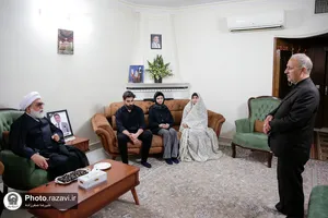 دیدار تولیت آستان قدس رضوی با خانواده شهدای حملات تروریستی رژیم صهیونیستی-2