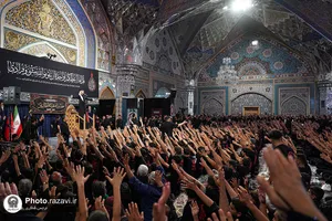عزاداری زائران عرب&zwnj;زبان در حرم مطهر رضوی

