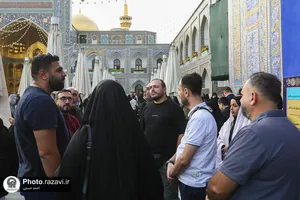 تشرف دانشجویان دکترای دانشگاه آزاد اسلامی واحد بیروت به حرم مطهر رضوی
