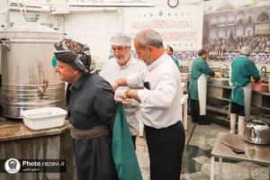 تشرف جمعی از موکب داران اهل سنت آذربایجان غربی به حرم مطهر رضوی