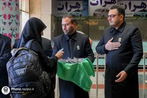 استقبال از زائرین دهه آخر صفر در ایستگاه راه آهن مشهد