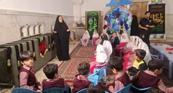 کودکان رضوی میهمان ویژه‌برنامه عزاداری نگین شکسته شدند
