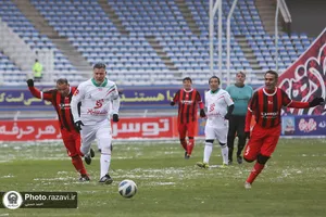 دیدار تیم منتخب فوتبال خراسان و تیم ملی ۱۹۹۸