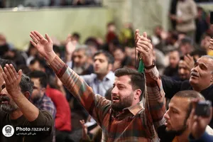 استغاثه به امام زمان (عج) در حرم مطهر رضوی
