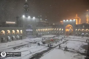 بارش برف پاییزی در حرم مطهر رضوی