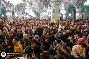 حال و هوای حرم مطهر رضوی در لیلةالرغائب