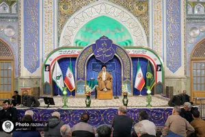 قرائت دعای ندبه در حرم مطهر رضوی