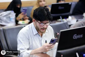 نشست تخصصی فرهیختگان اردوزبان