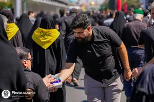 پیاده&zwnj;روی جاماندگان اربعین در مشهد -2