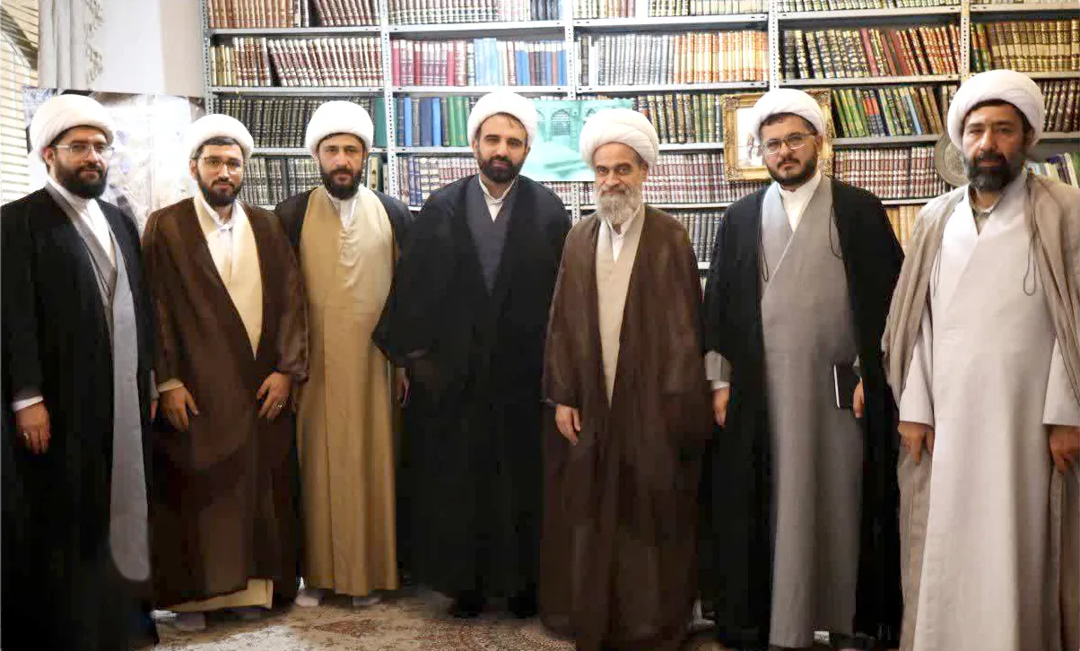 تجلیل دارالعلم از استادان برجسته حوزه در مدارس علوم عقلی و فقه و اصول