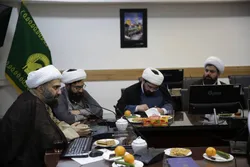 برگزاری نشست تخصصی خطبا با موضوع «مبانی سیره مبارزاتی اهل‌بیت (ع)» در حرم مطهر رضوی