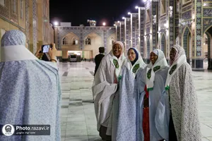 تشرف بانوان مهمان جشنواره &laquo;رسانه خورشید&raquo; به حرم مطهر رضوی