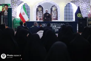 عزاداری زائران انگلیسی زبان در حرم مطهر رضوی