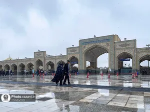 بارش برف در حرم مطهر رضوی