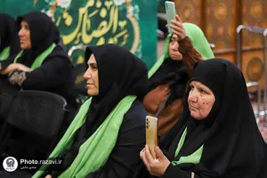 عزاداری زائران ترک زبان در حرم مطهر رضوی