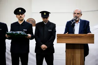 تحویل اقلام اهدایی آستان قدس به دانشگاه علوم پزشکی مشهد