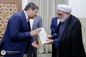 دیدار کارکنان نمونه با تولیت آستان قدس رضوی
