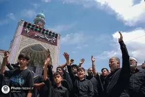 عزاداری روز عاشورای حسینی در حرم مطهر رضوی