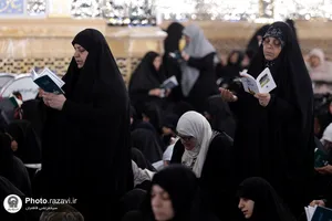 قرائت دعای عرفه ویژه زائرین عرب زبان در حرم مطهر رضوی