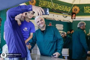 حضور جمعی از هنرمندان در چایخانه رضوی