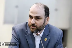 اهدای مدال مهدی بزی به آستان قدس رضوی