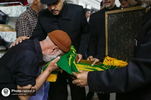 حضور خدام بارگاه منور رضوی در زندان مرکزی مشهد