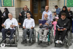 تشرف جمعی از جانبازان ۷۰ درصد آسایشگاه امام خمینی(ره) مشهد به حرم مطهر رضوی