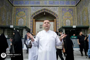 قرائت دعای پرفیض عرفه در حرم مطهر رضوی-2