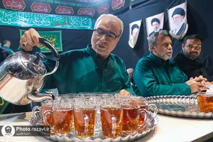 عزاداری شب تاسوعای حسینی در اجتماع مردمی میدان جانباز مشهد