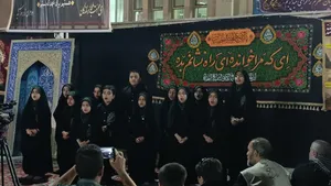 ترویج معارف اسلامی در موکب امام رضا(ع) اراک/گزارش تصویری
