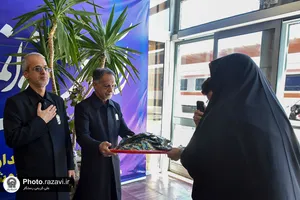 استقبال از زائرین دهه آخر صفر در ایستگاه راه آهن شهید رئیسی مشهد