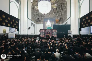 بزرگداشت رهبر شهید انقلاب در حرم مطهر رضوی