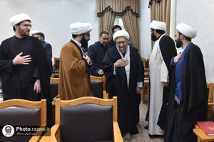 نشست صمیمی آیت الله آملی لاریجانی با طلاب مدرسه عالی فقاهت