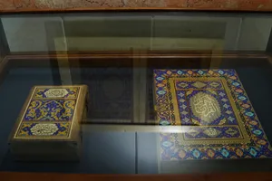 نمایشگاه تماشاگـه راز