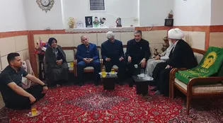 پرچم متبرک رضوی میهمان منزل شهید جنگ رمضان در آرادان شد
