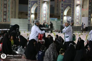 پذیرای از زوار بارگاه منور رضوی در صحن امام حسن مجتبی(علیه&zwnj;السلام)