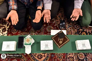 بسته&zwnj;بندی و توزیع افطاری سبک در حرم مطهر رضوی