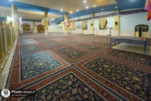 اهدای فرش&zwnj;های آستان قدس رضوی به مصلی المهدی زابل