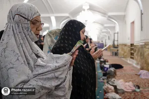 اقامه نماز عید قربان در حرم مطهر رضوی