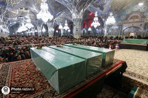 وداع زائران حرم رضوی با 5 شهید مدافع حرم در شام شهادت حضرت موسی بن جعفر علیه السلام