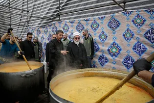 بازدید تولیت آستان قدس رضوی از قرارگاه رمضان
