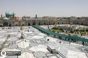 نصب سایه&zwnj;بان موقت در صحن پیامبر اعظم (ص) حرم مطهر رضوی