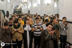 اعتکاف پسران نوجوان در حرم مطهر رضوی