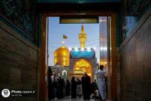 حال و هوای حرم مطهر رضوی در شب میلاد امام حسن عسکری علیه&zwnj;السلام